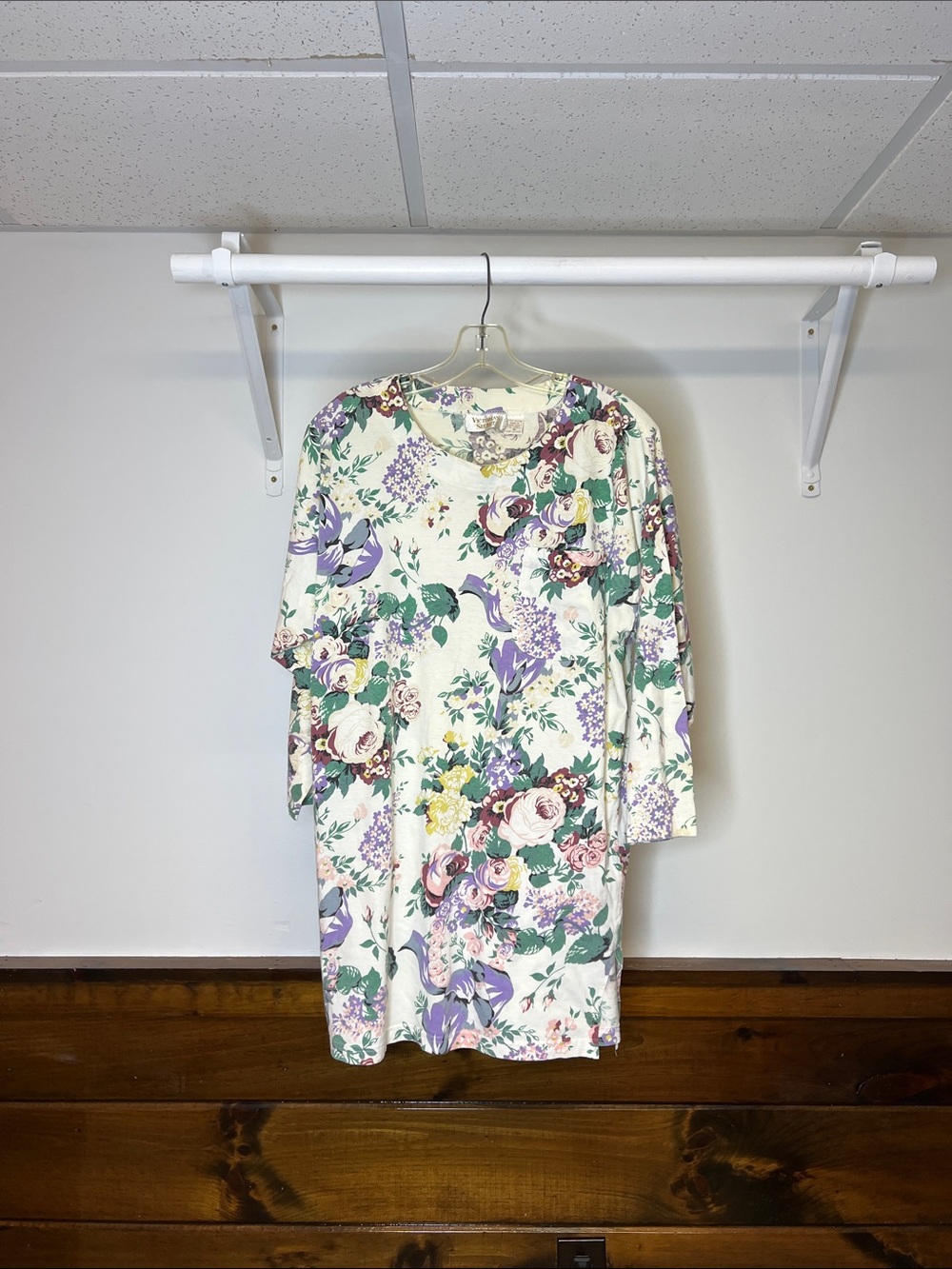 Vintage Victoria's Secret Gold Label
Cotton Cream Floral 3/4 Sleeve Nightgown- M
